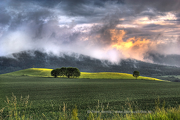 Foto von Peter Hennig PIXELWERKSTATT Wolkenstimmung im Zittauer Gebirge (Jonsberg)
